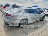 2018 KIA Stinger photo