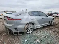 2018 KIA Stinger photo