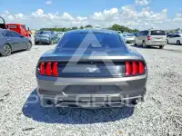 2018 Ford MUSTANG photo