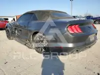 2018 Ford MUSTANG photo