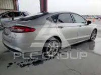 2018 Ford FUSION фото