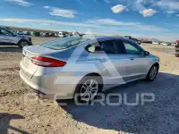 2018 Ford FUSION photo