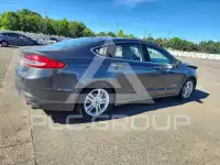 2018 Ford FUSION photo