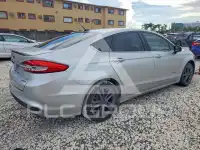 2018 Ford FUSION фото