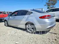 2018 Ford FUSION фото