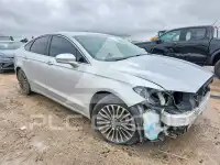 2018 Ford FUSION фото