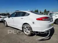 2018 Ford FUSION фото