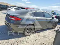 2018 Ford FUSION photo