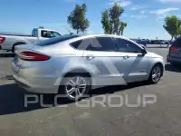 2018 Ford FUSION фото