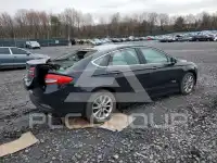2018 Ford FUSION фото