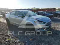 2018 Ford FUSION фото