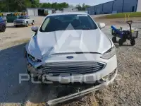 2018 Ford FUSION фото