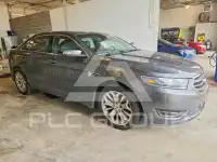 2018 Ford TAURUS photo