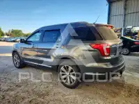 2018 Ford EXPLORER photo