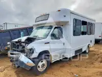 2018 Ford E-350 фото
