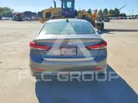 2018 Hyundai Elantra photo