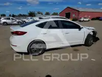 2018 Hyundai Elantra photo