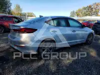 2018 Hyundai Elantra photo