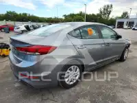 2018 Hyundai Elantra photo