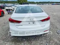 2018 Hyundai Elantra photo
