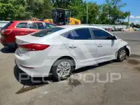 2018 Hyundai Elantra photo