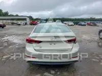 2018 Hyundai Elantra фото