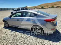 2018 Hyundai Elantra photo