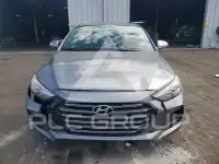 2018 Hyundai Elantra photo