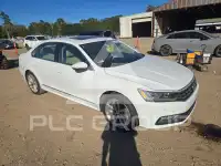 2018 Volkswagen Passat photo
