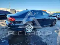 2018 Volkswagen Passat photo