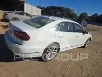 2018 Volkswagen Passat photo
