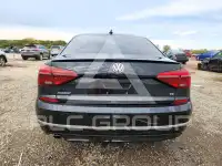 2018 Volkswagen Passat photo