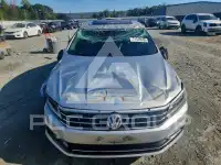 2018 Volkswagen Passat фото