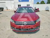 2018 Volkswagen Passat фото