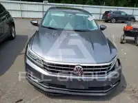 2018 Volkswagen Passat фото