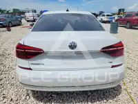 2018 Volkswagen Passat фото