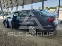 2018 Volkswagen Passat photo