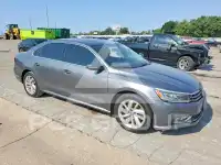 2018 Volkswagen Passat photo