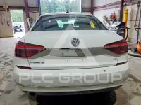 2018 Volkswagen Passat photo