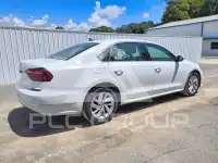 2018 Volkswagen Passat фото