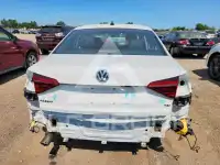 2018 Volkswagen Passat фото