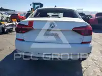 2018 Volkswagen Passat фото