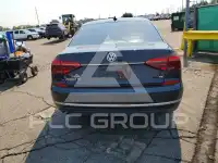 2018 Volkswagen Passat фото