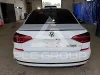 2018 Volkswagen Passat фото