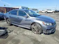2018 Volkswagen Passat фото