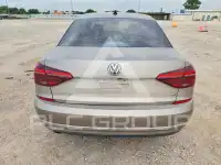 2018 Volkswagen Passat фото