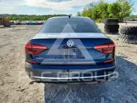2018 Volkswagen Passat фото