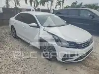 2018 Volkswagen Passat photo