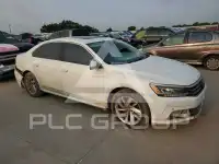 2018 Volkswagen Passat photo