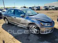 2018 Volkswagen Passat photo